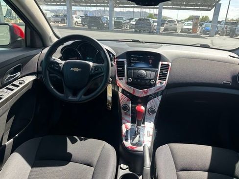 Used 2015 Chevrolet Cruze LT FWD image 16