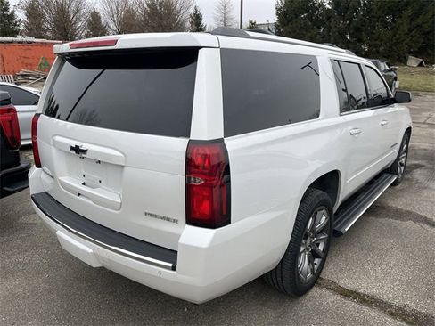 Used 2019 Chevrolet Suburban Premier image 10