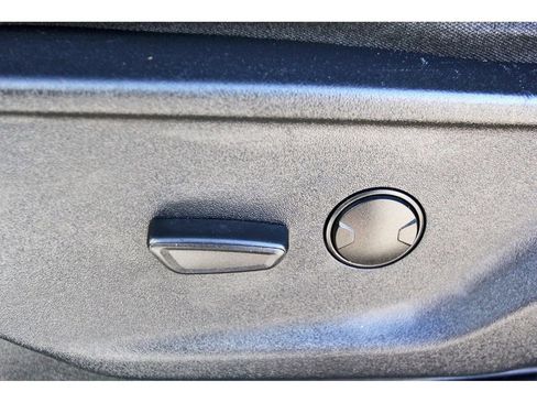 Used 2023 Ford F150 XLT image 29