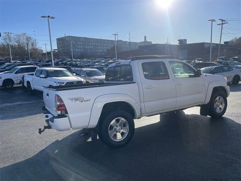 Used 2013 Toyota Tacoma 4x4 Double Cab image 8
