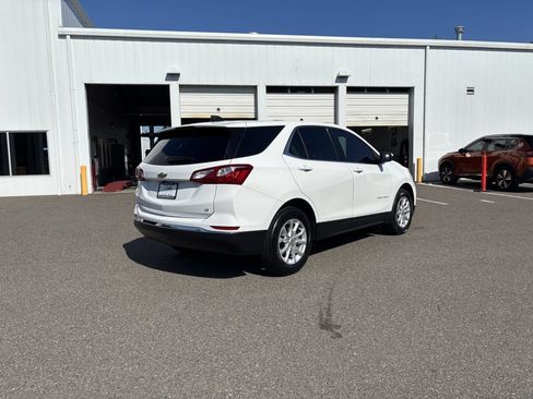 Used 2018 Chevrolet Equinox LT FWD image 8