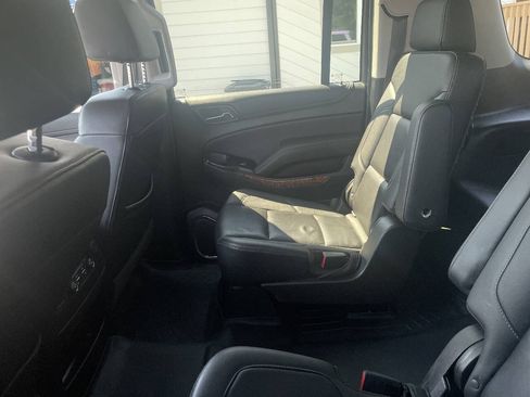 Used 2018 Chevrolet Suburban Premier AWD/4WD image 6