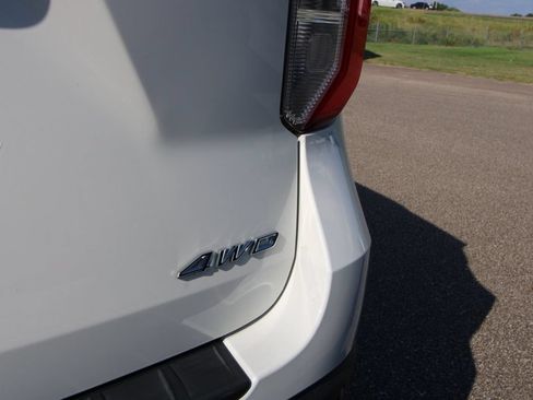 Used 2023 Ford Explorer XLT w/ Equipment Group 202A AWD/4WD image 14