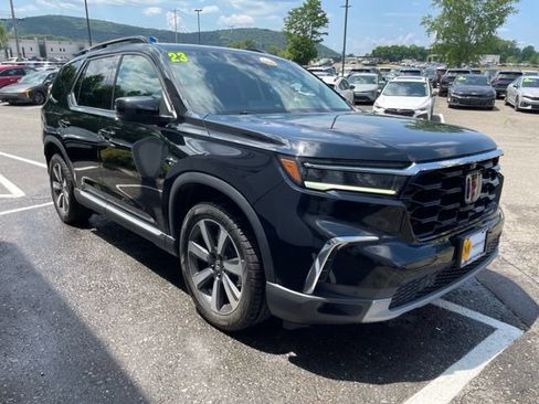 Used 2023 Honda Pilot Elite image 6