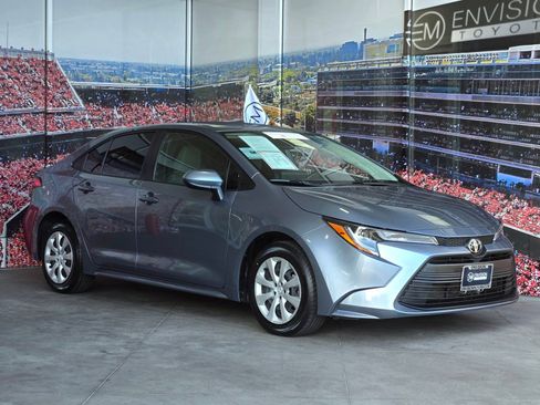 Certified 2023 Toyota Corolla LE FWD image 1