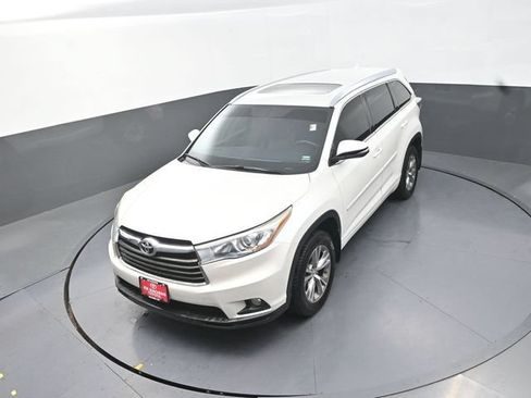 Used 2015 Toyota Highlander XLE AWD/4WD image 26