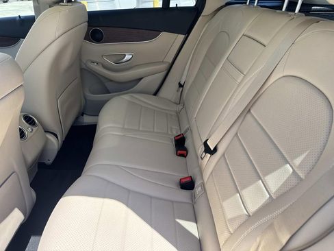 Used 2022 Mercedes-Benz GLC 300 image 29
