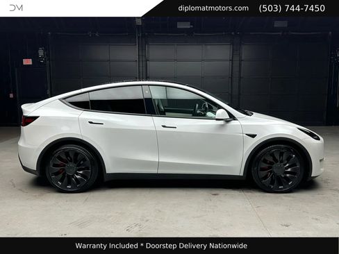 Used 2022 Tesla Model Y Performance image 7