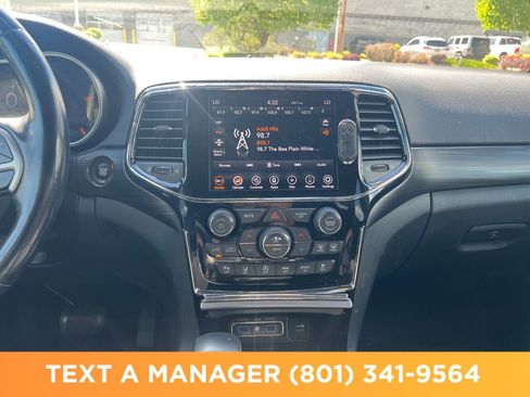 Used 2020 Jeep Grand Cherokee Altitude AWD/4WD image 21