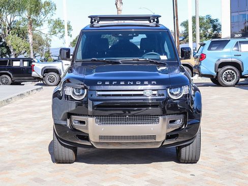 Used 2023 Land Rover Defender 110 X image 2