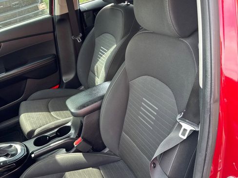 Used 2019 Kia Forte S image 6