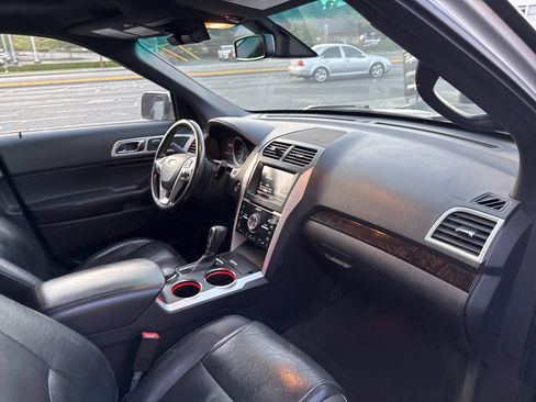 Used 2013 Ford Explorer Limited image 10