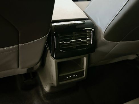Used 2023 Volkswagen ID.4 Pro S AWD/4WD image 29