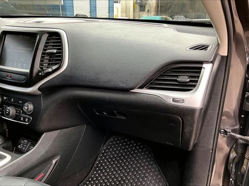 Used 2014 Jeep Cherokee Trailhawk w/ Leather Interior Group image 20