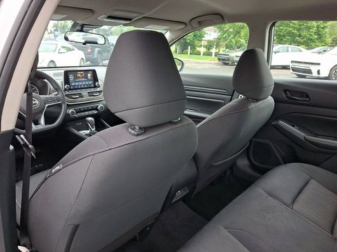 Used 2024 Nissan Altima 2.5 SV FWD image 21