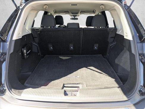 Used 2021 Nissan Rogue SV image 19