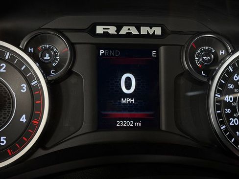 Used 2022 RAM 2500 Big Horn w/ Cold Weather Group AWD/4WD image 14
