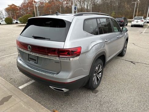 New 2026 Volkswagen Atlas SE image 7