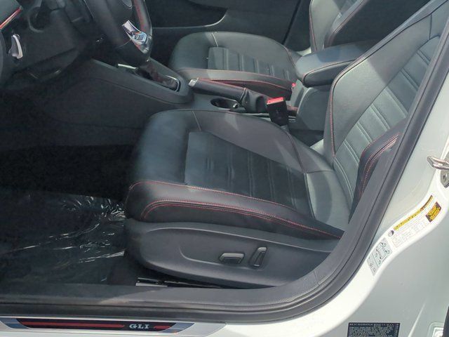 Used 2018 Volkswagen Jetta GLI FWD image 12