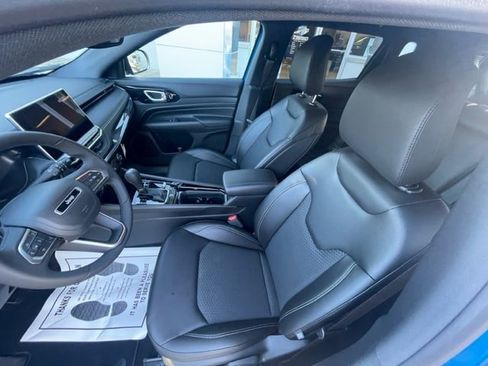 New 2024 Jeep Compass Latitude w/ Convenience Group image 12
