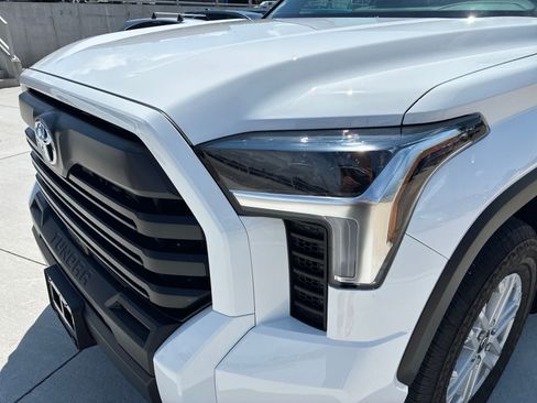 Used 2026 Toyota Tundra SR5 w/ SR5 Premium Package AWD/4WD image 11