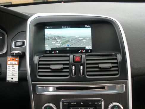 Used 2016 Volvo XC60 T5 Premier FWD image 35