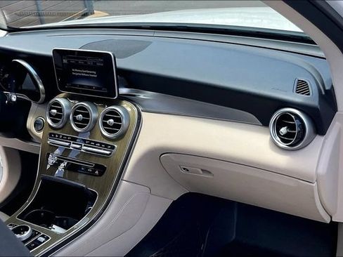 Used 2019 Mercedes-Benz GLC 300 image 16