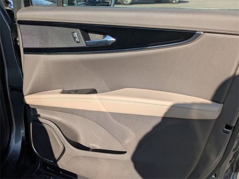 Certified 2023 Lincoln Nautilus AWD w/ Premium Package image 36