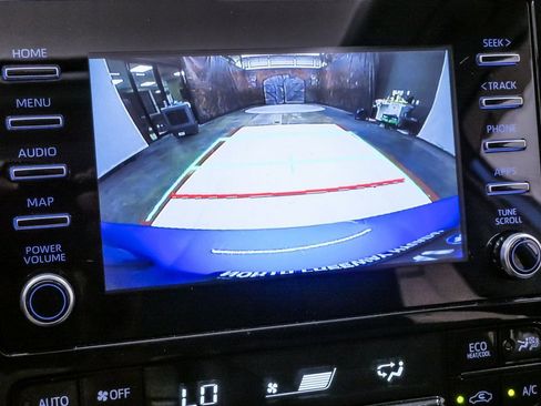 Used 2020 Toyota Prius XLE image 23