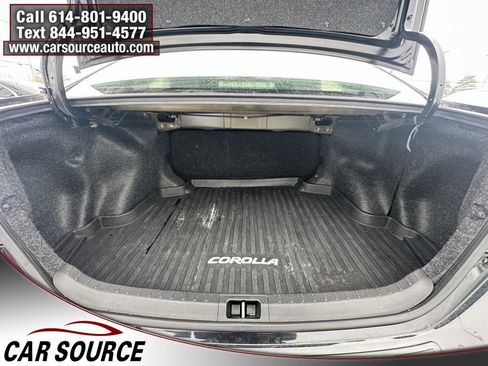 Used 2018 Toyota Corolla SE image 16