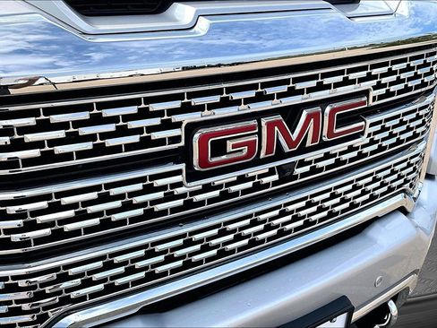 Used 2022 GMC Sierra 2500 Denali AWD/4WD image 30