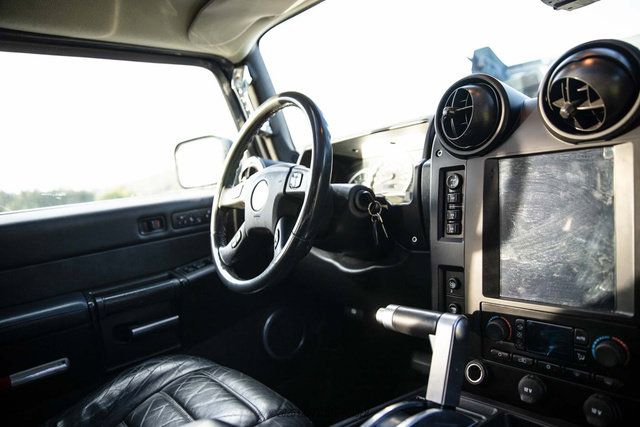 Used 2005 HUMMER H2 w/ Preferred Equipment Group AWD/4WD image 68