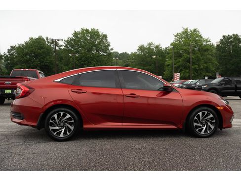 Used 2020 Honda Civic LX image 9