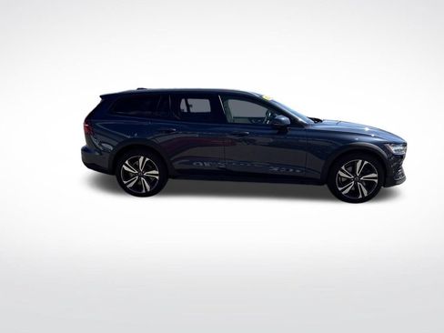 Used 2023 Volvo V60 B5 Cross Country Plus w/ Climate Package AWD/4WD image 11