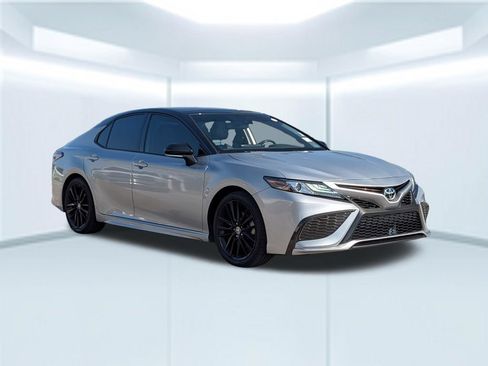Used 2021 Toyota Camry XSE AWD/4WD image 8