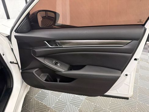 Used 2021 Honda Accord Sport image 15