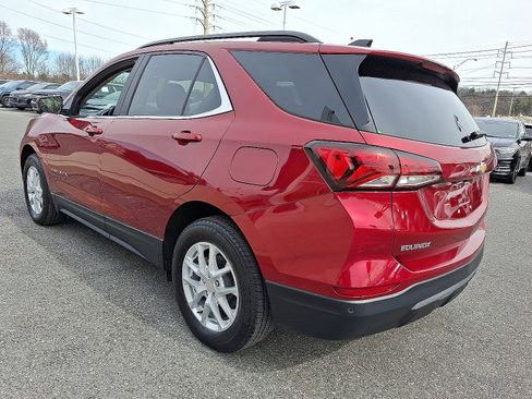 Used 2023 Chevrolet Equinox LT AWD/4WD image 5