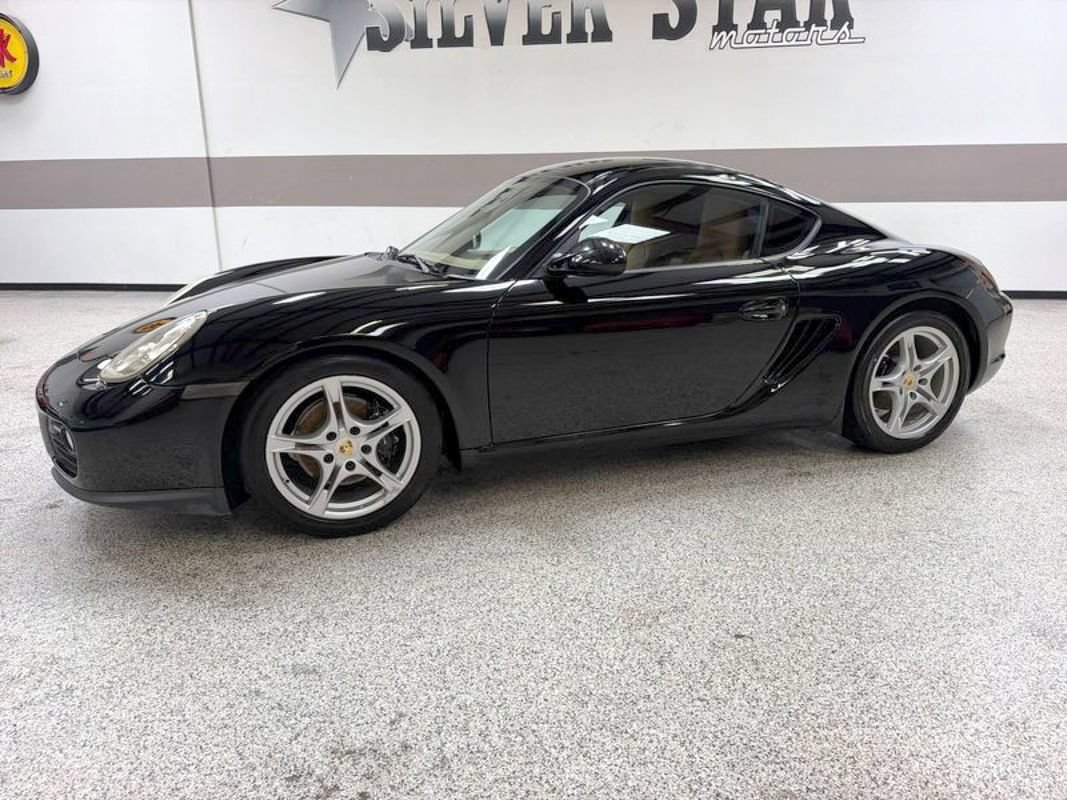 Used 2010 Porsche Cayman RWD image 2