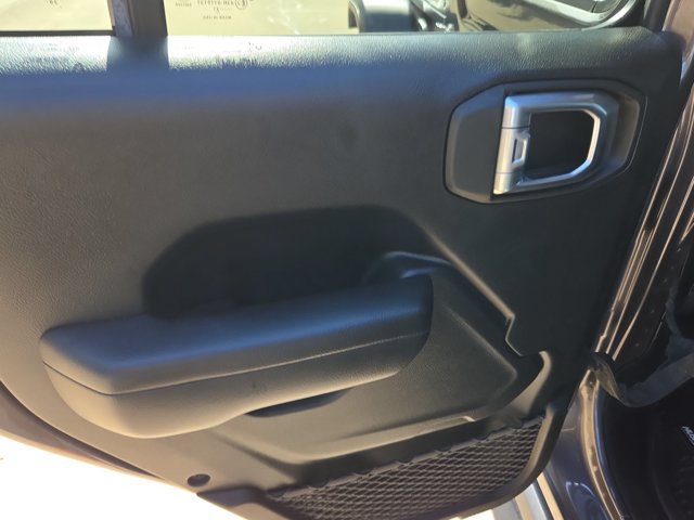 Used 2021 Jeep Wrangler Unlimited Rubicon AWD/4WD image 12