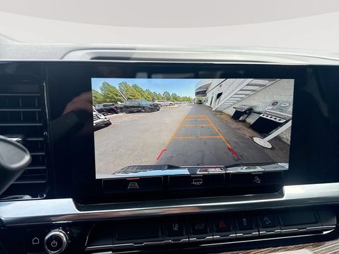 New 2026 GMC Sierra 2500 SLE w/ SLE Value Package; AWD/4WD image 15