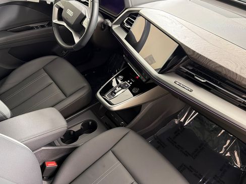 Certified 2024 Audi Q4 e-tron Premium Plus w/ Premium Plus AWD/4WD image 15