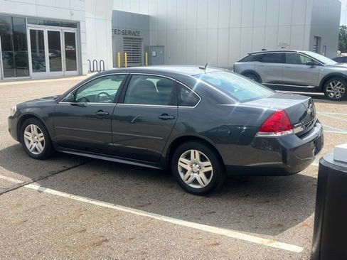 Used 2011 Chevrolet Impala LT FWD image 2
