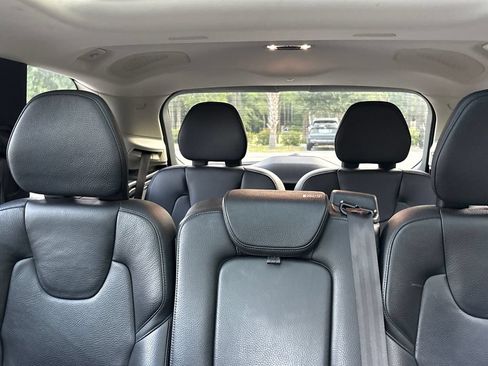 Used 2018 Volvo XC90 T5 Momentum w/ Convenience Package FWD image 21