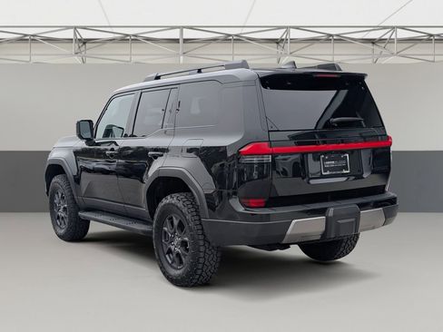 Used 2024 Lexus GX 550 image 7