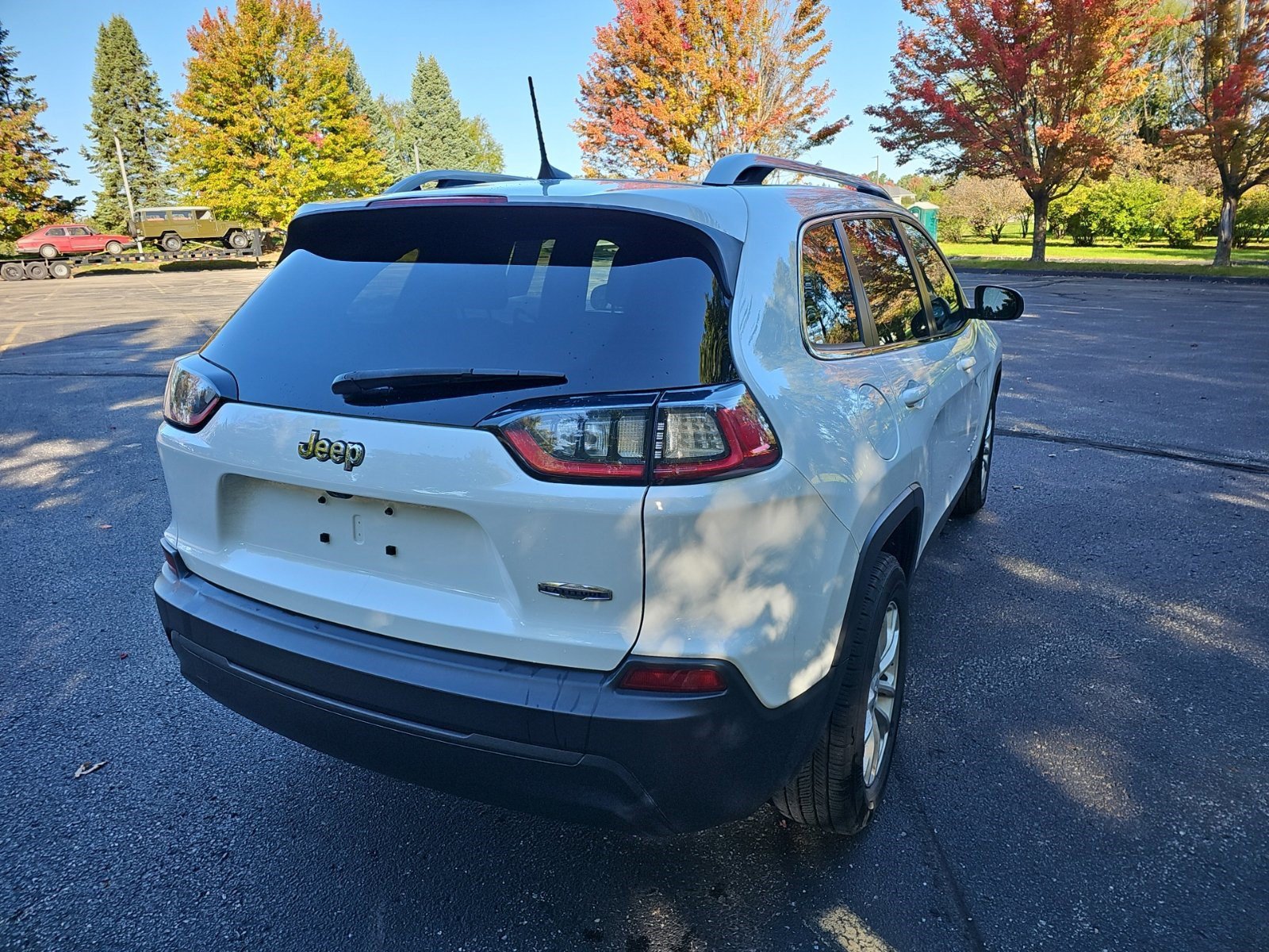 Used 2019 Jeep Cherokee Latitude w/ Popular Appearance Group FWD image 6