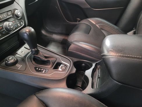 Used 2022 Jeep Cherokee Latitude Lux AWD/4WD image 26