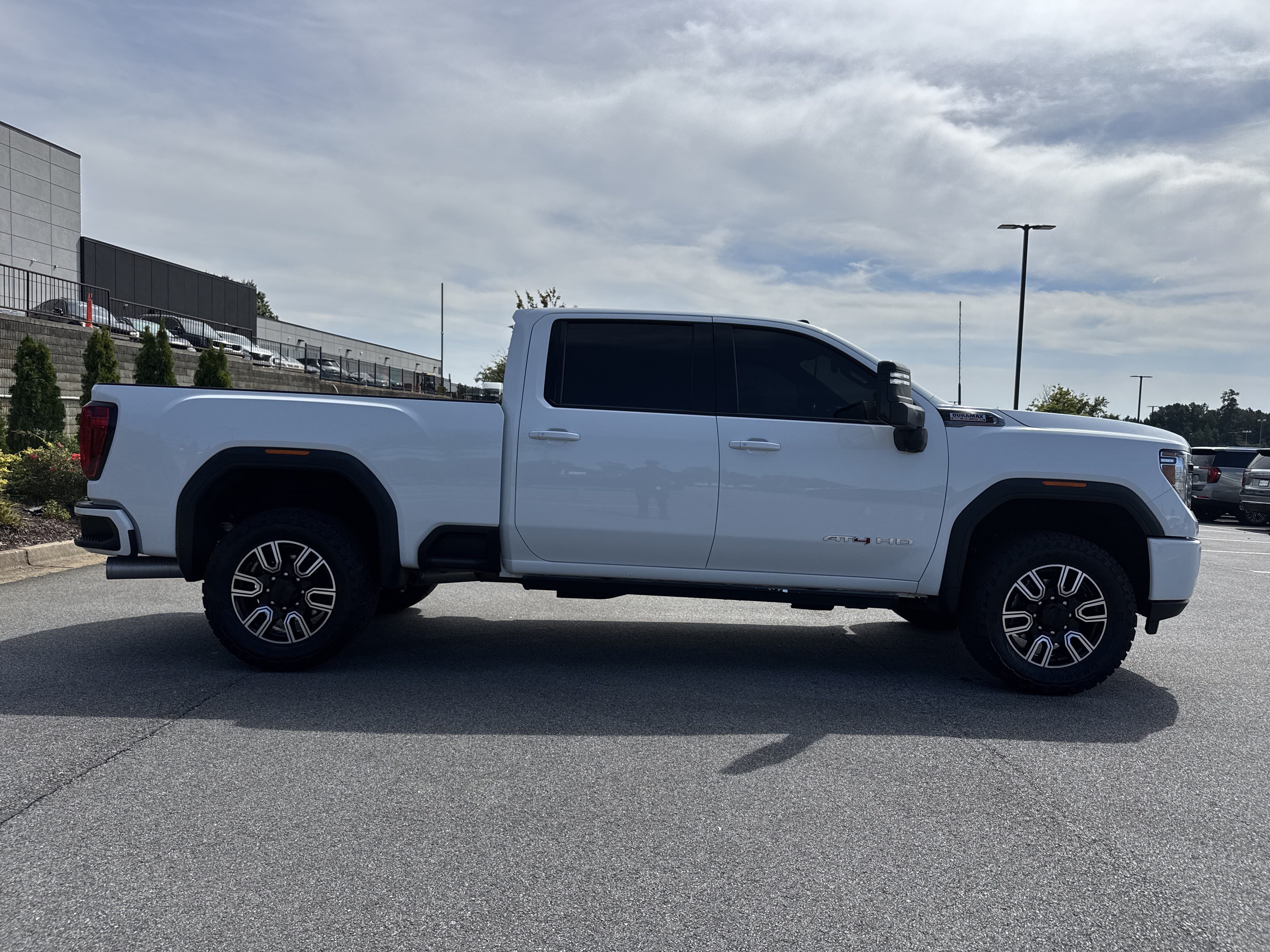 Used 2022 GMC Sierra 3500 AT4 w/ AT4 Preferred Package AWD/4WD image 11