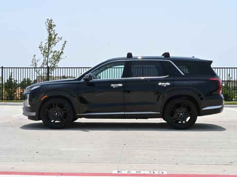 Used 2023 Hyundai Palisade Limited FWD image 6