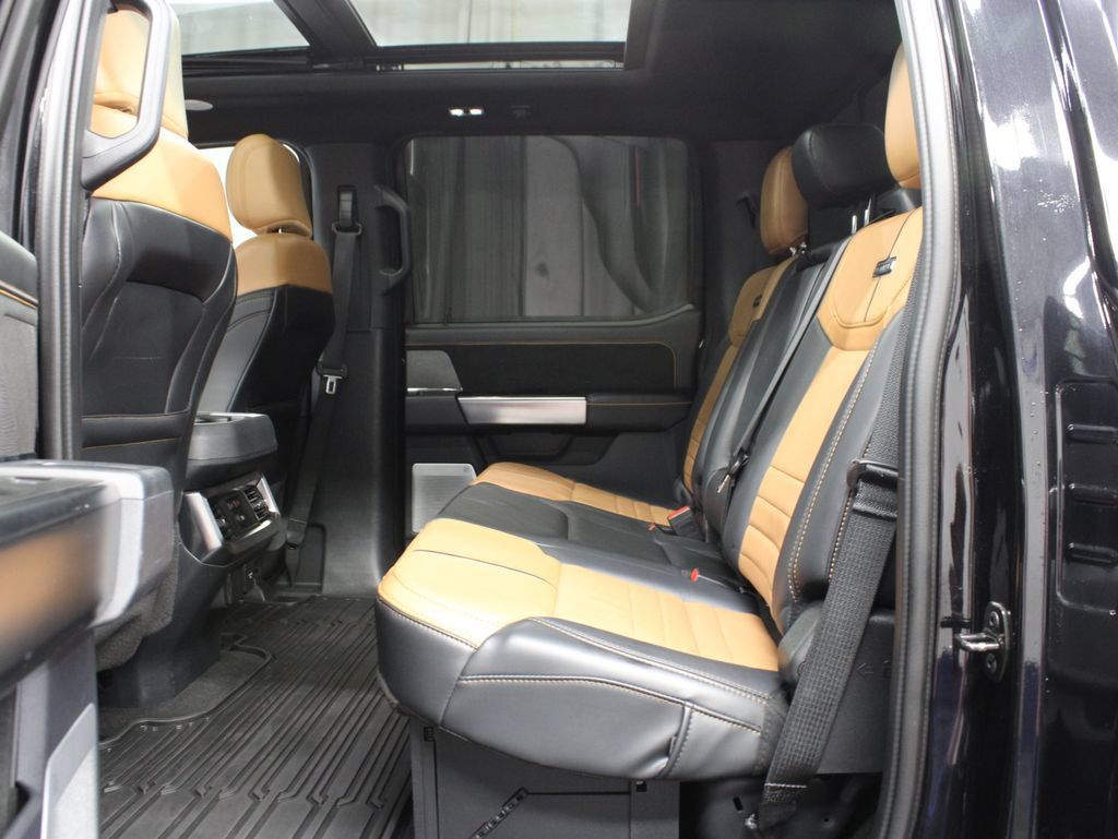 Used 2023 Ford F250 Platinum AWD/4WD image 18