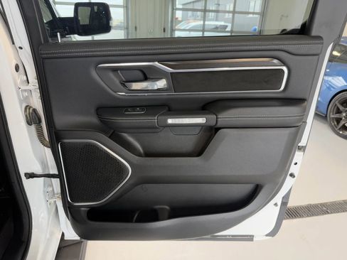 Used 2022 RAM 1500 Laramie AWD/4WD image 21